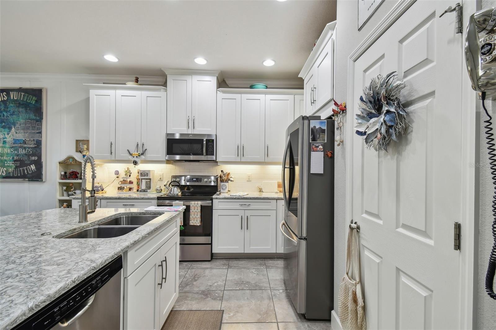Image 15 of 46 For 8747 Terracina Lake Drive