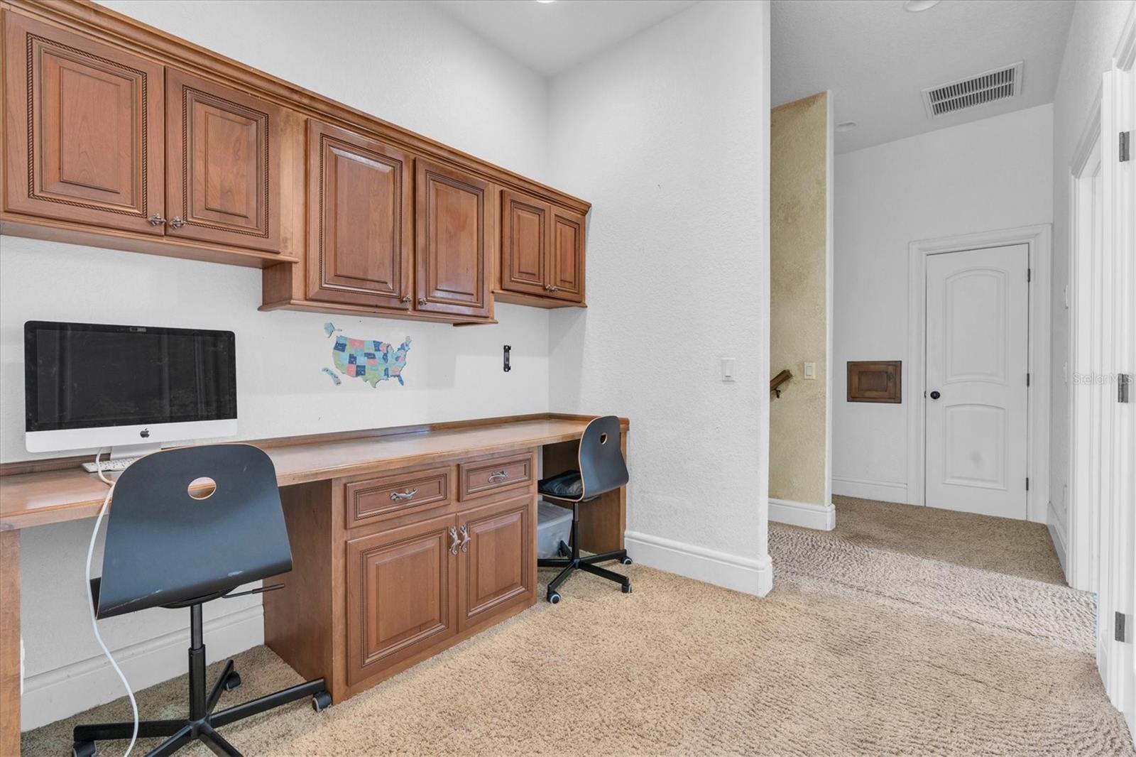Image 43 of 89 For 1067 Ashland Avenue