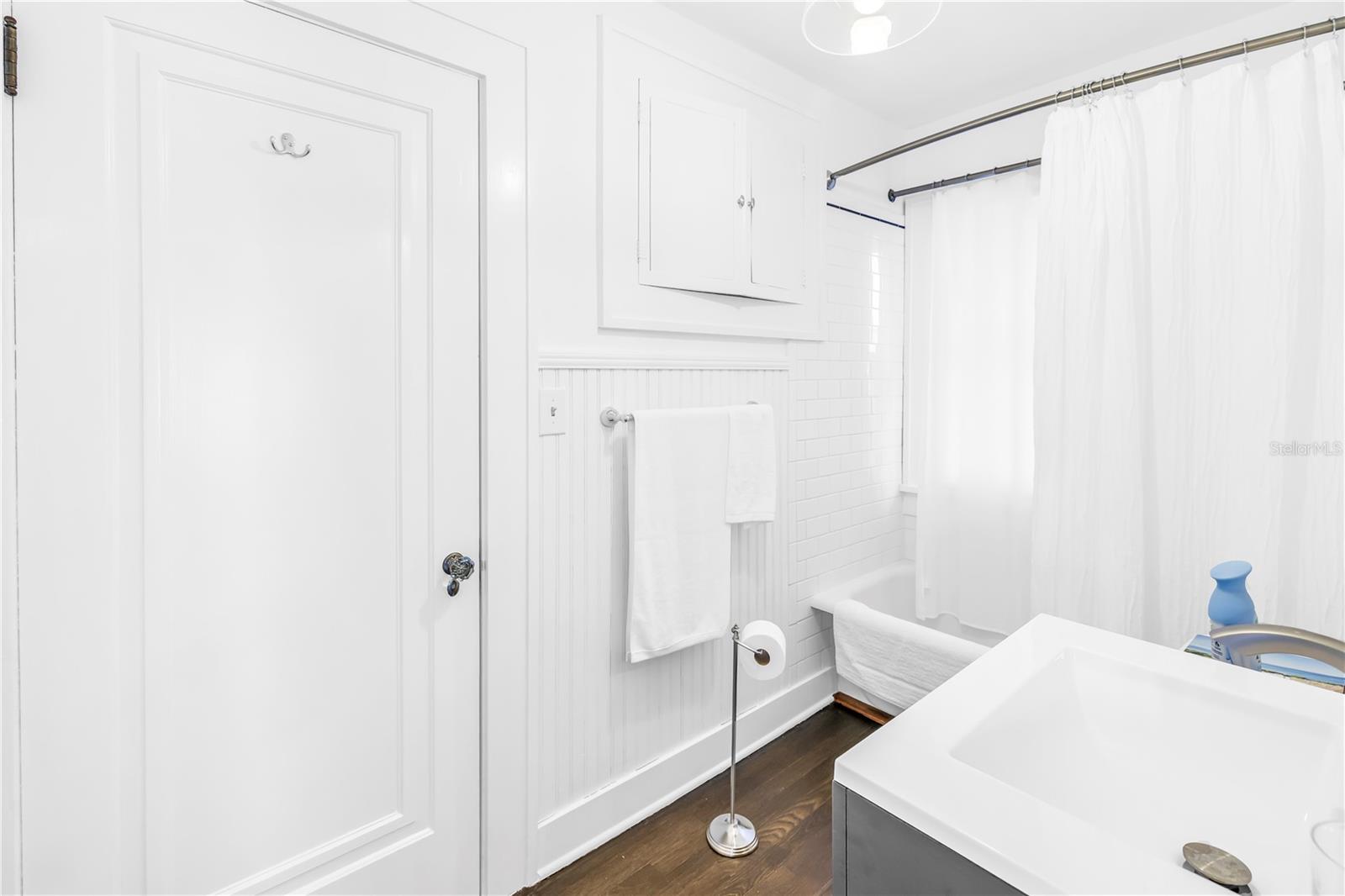 Image 25 of 33 For 2320 5th Street N