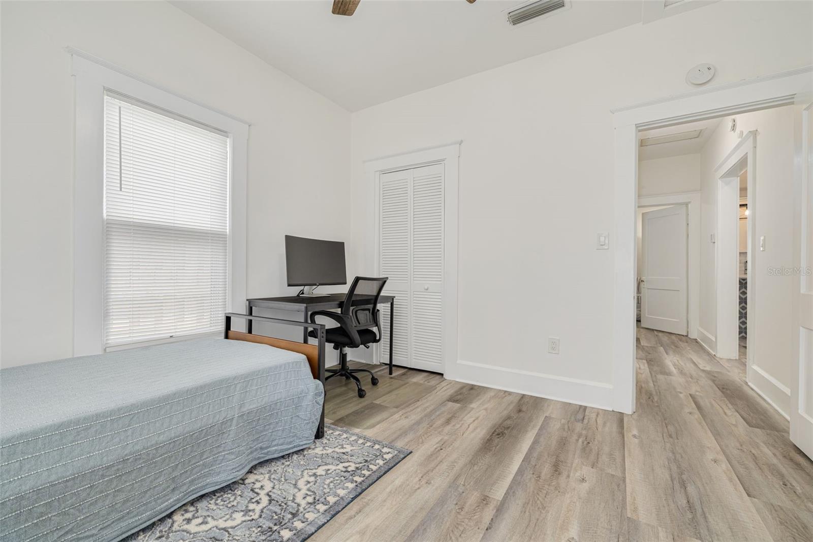 Image 18 of 29 For 303 Curtis Street