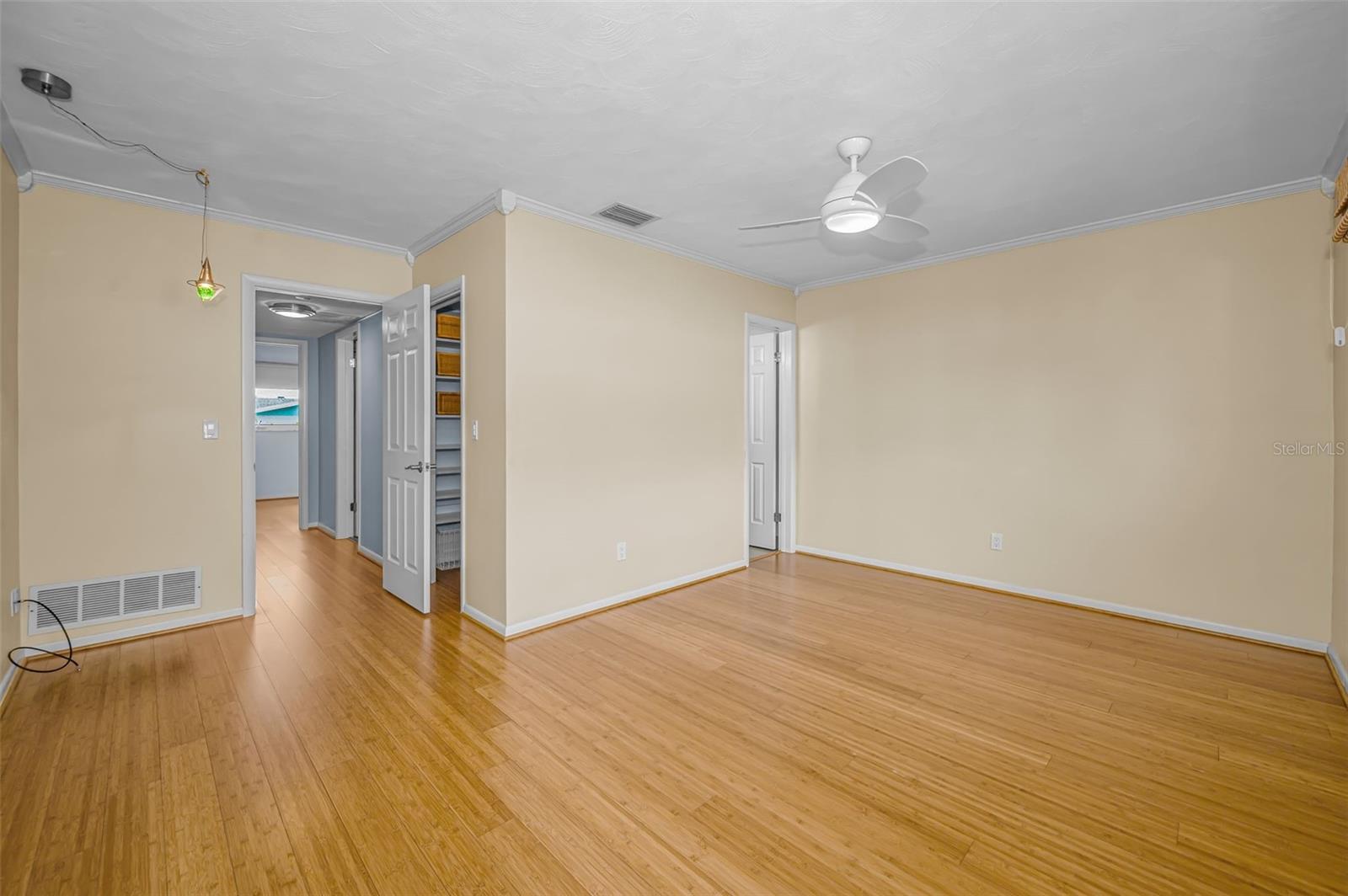 Image 15 of 32 For 1387 Hill Drive