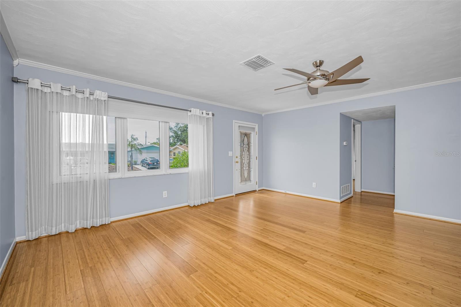 Image 5 of 32 For 1387 Hill Drive
