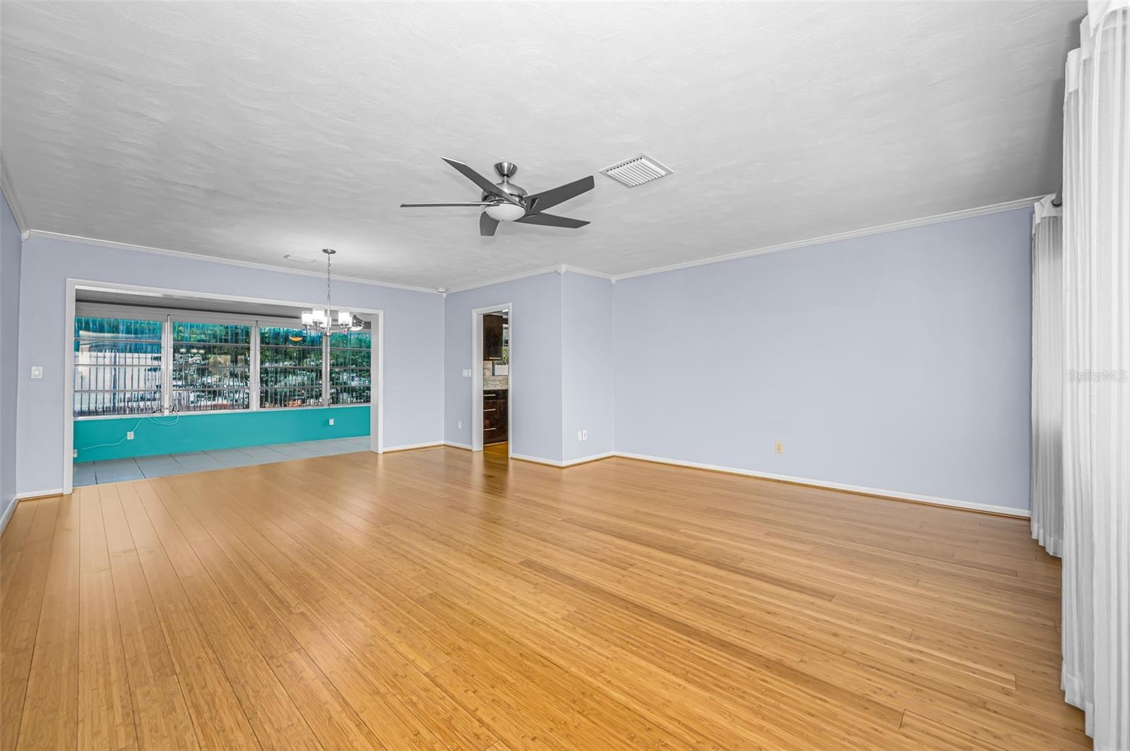 Image 7 of 32 For 1387 Hill Drive