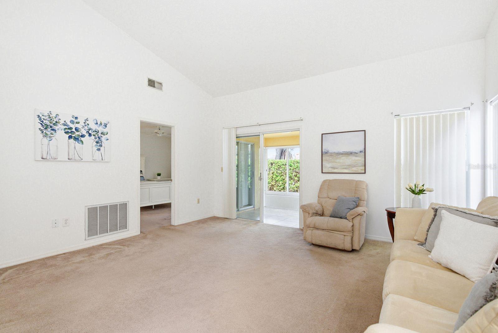 Image 8 of 35 For 4208 Revere Circle