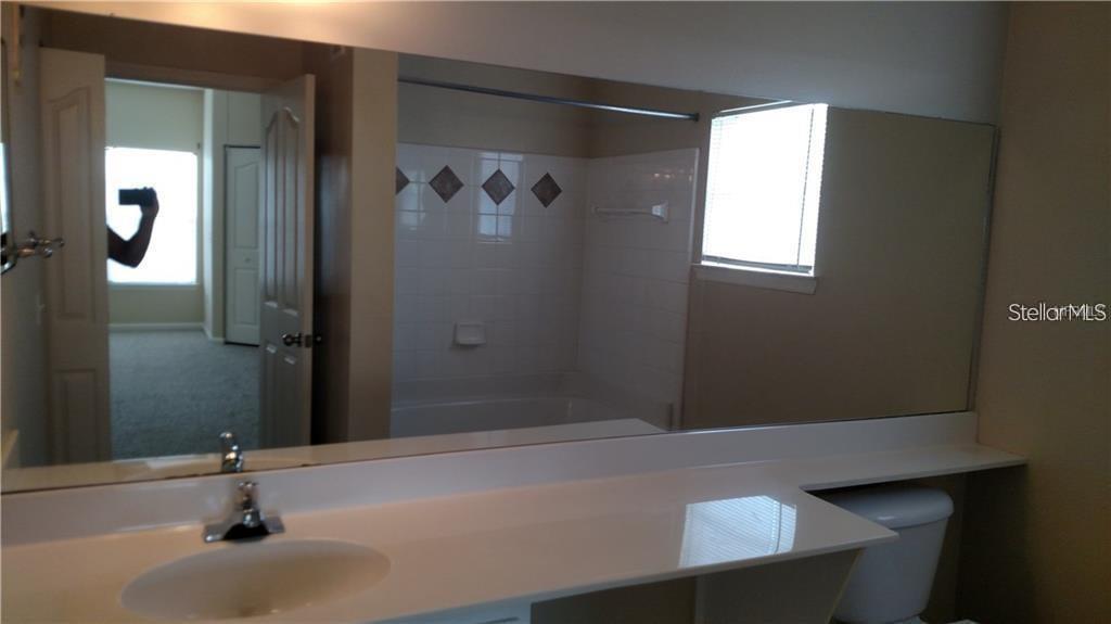 Image 12 of 19 For 4207 Dale Mabry Highway 2401