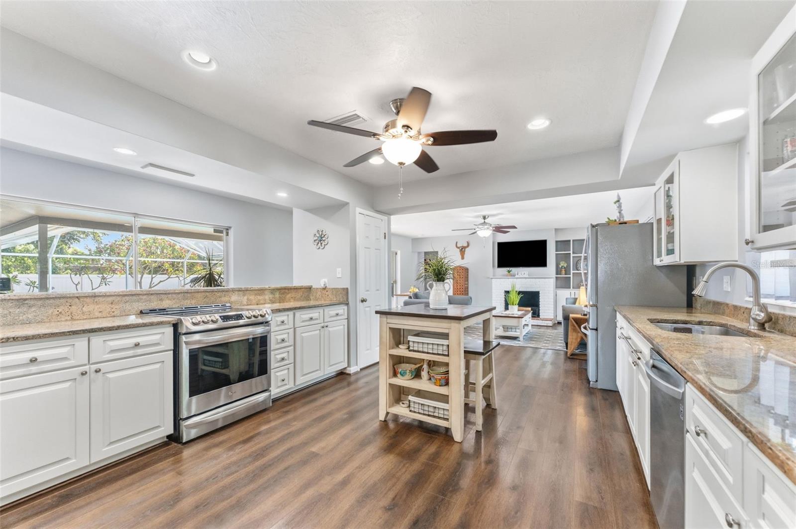 Image 12 of 58 For 5105 7th Avenue Drive W