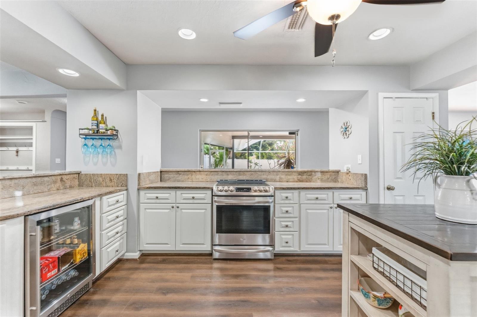 Image 14 of 58 For 5105 7th Avenue Drive W