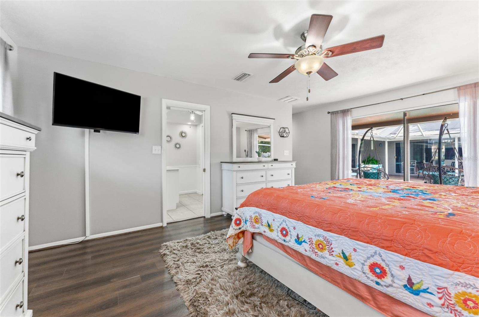 Image 18 of 58 For 5105 7th Avenue Drive W