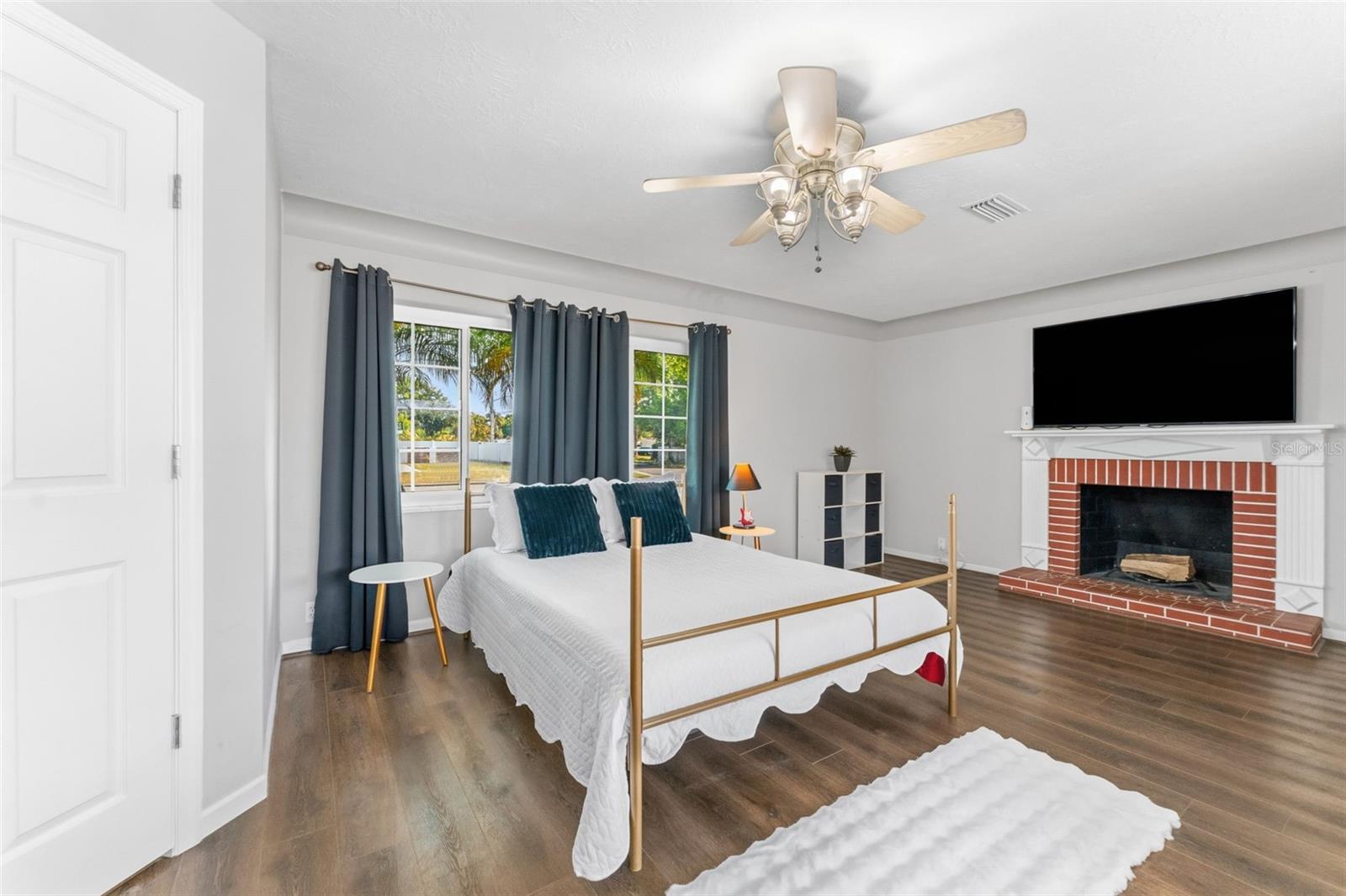 Image 21 of 58 For 5105 7th Avenue Drive W