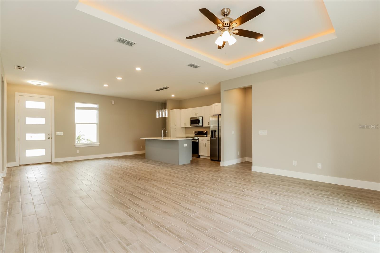 Image 2 of 15 For 260 Gladiola Court