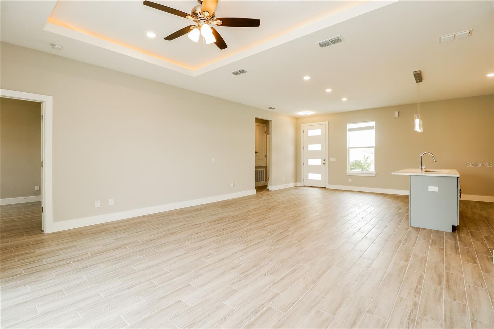 Image 4 of 15 For 260 Gladiola Court