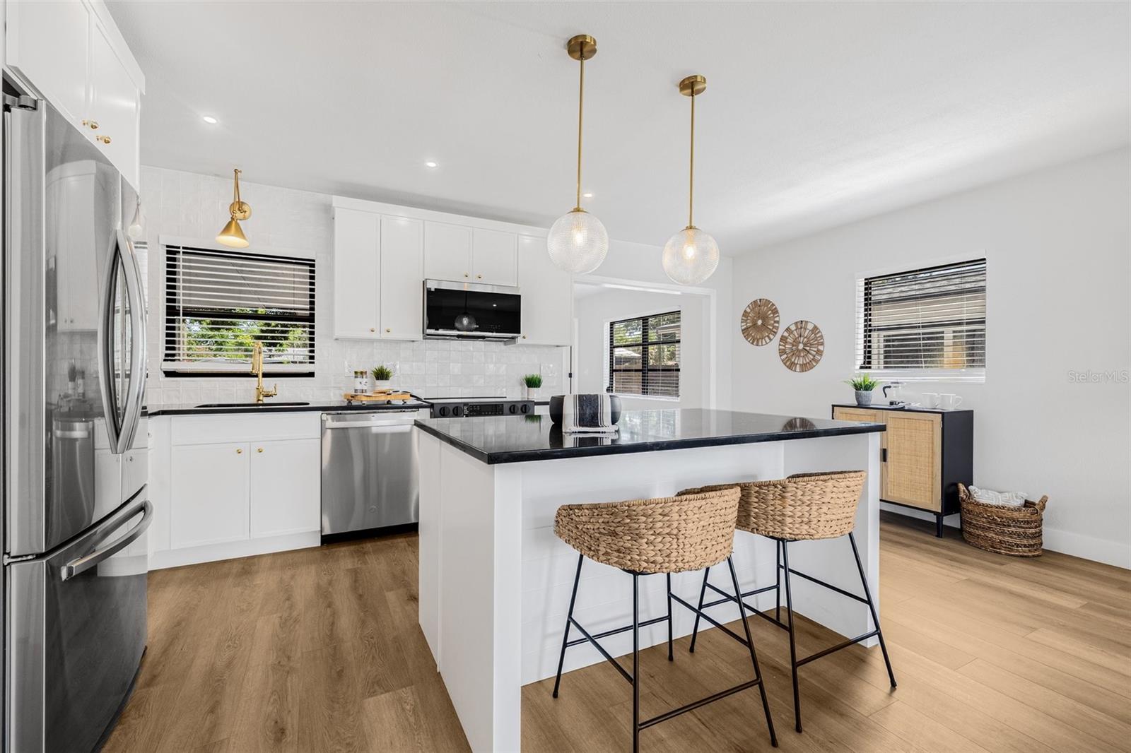 Image 13 of 26 For 5652 4th Avenue N