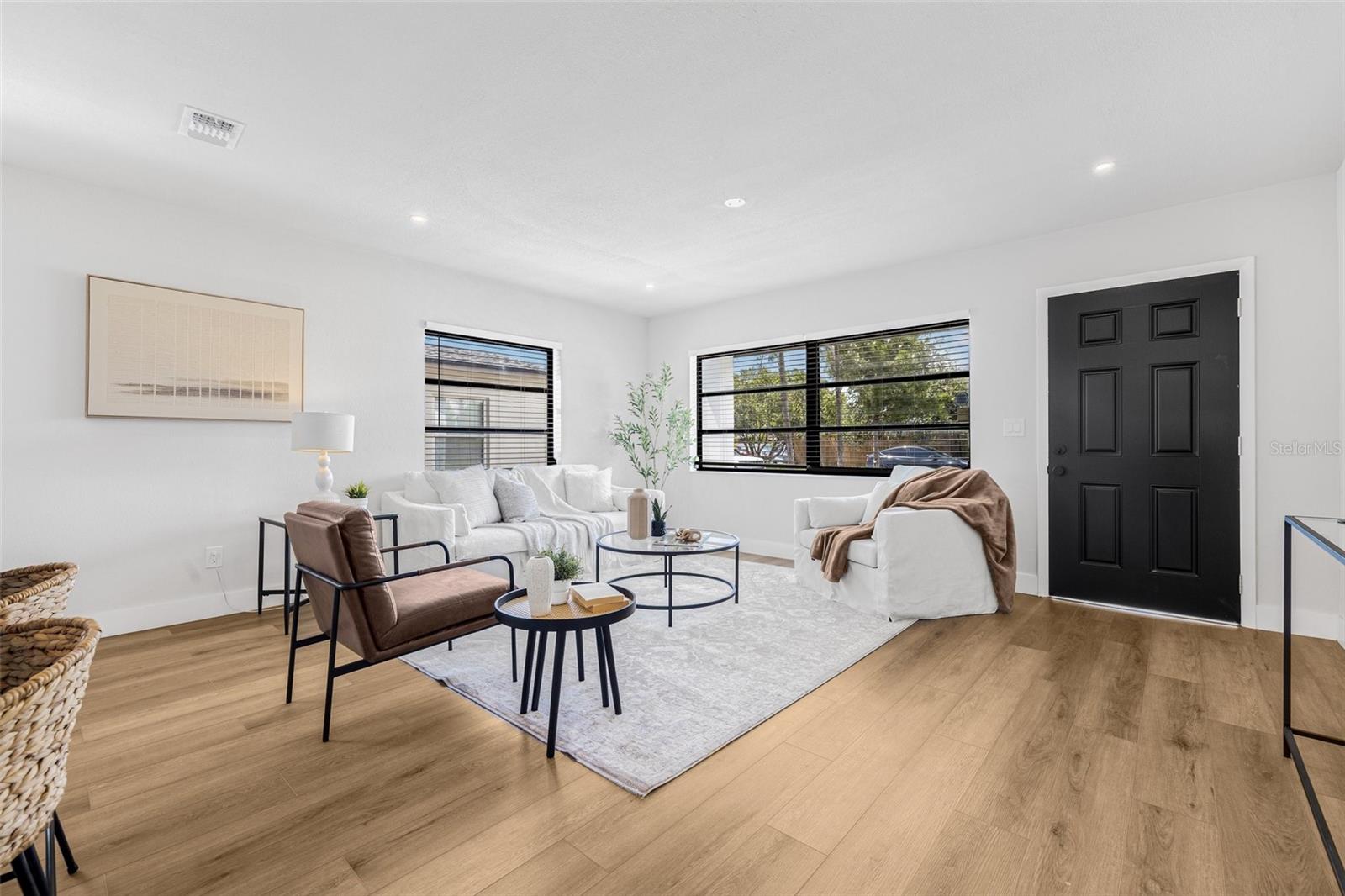 Image 4 of 26 For 5652 4th Avenue N