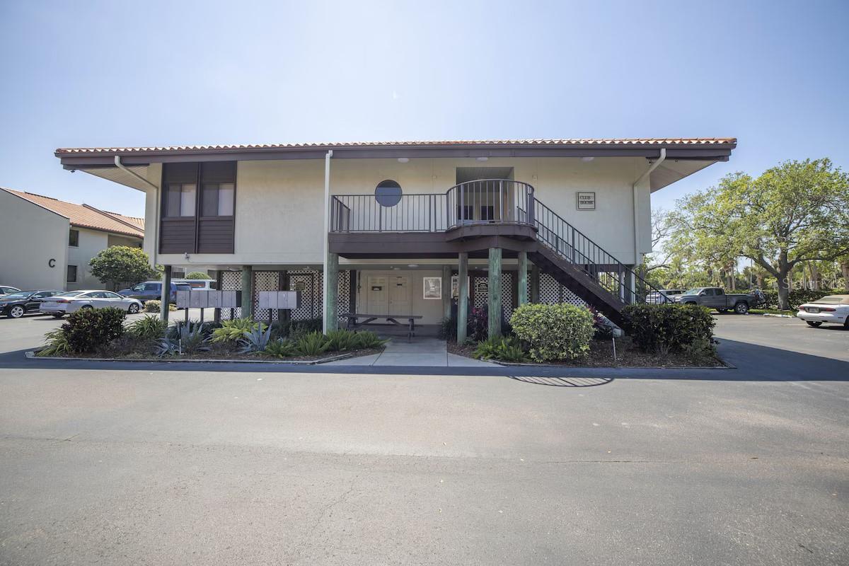Image 2 of 22 For 1515 Pinellas Bayway S 23b