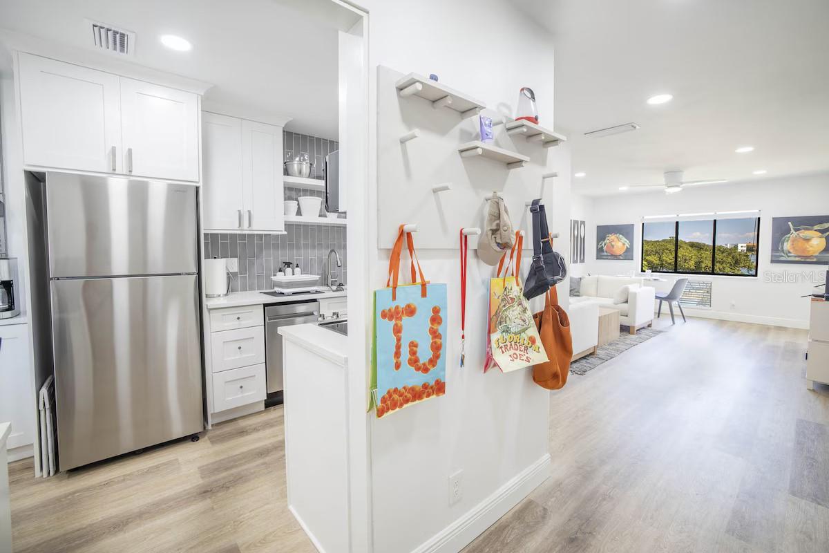 Image 9 of 22 For 1515 Pinellas Bayway S 23b