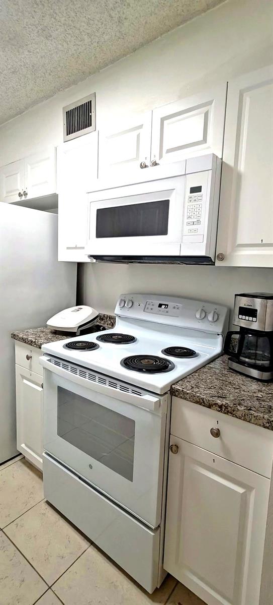Image 7 of 26 For 6519 Newberry Road 805