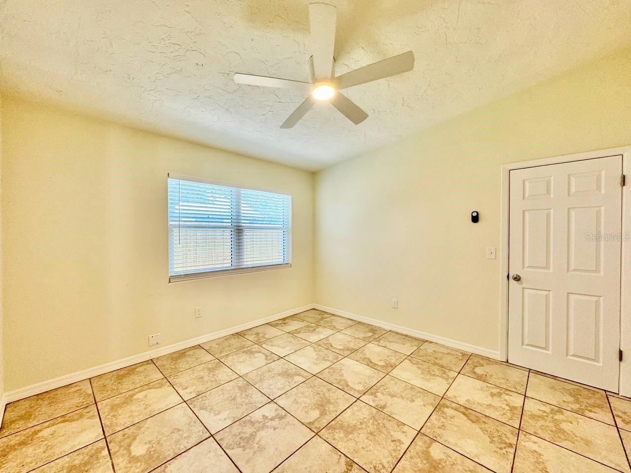 Image 17 of 25 For 533 Yelvington Avenue