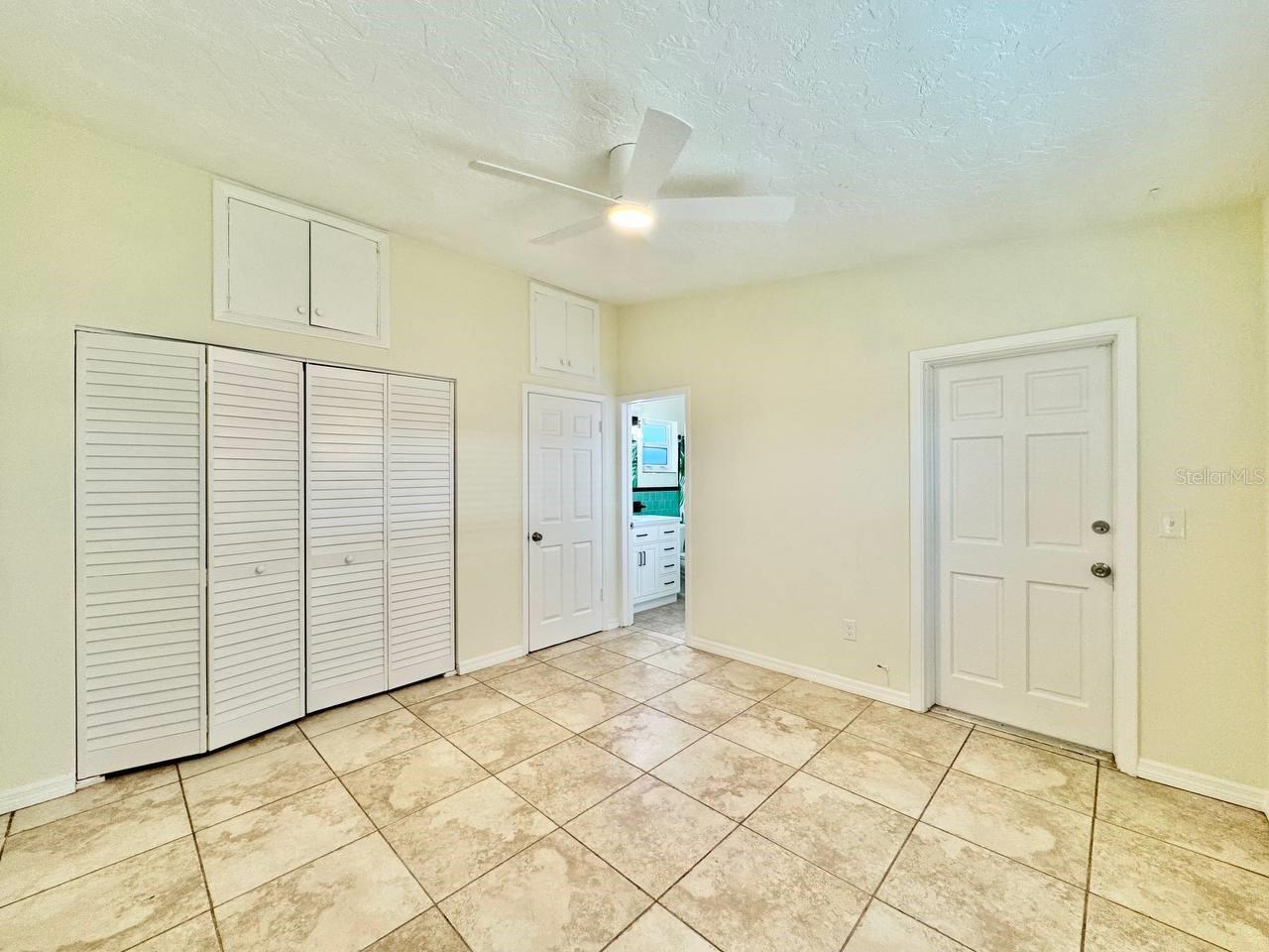 Image 18 of 25 For 533 Yelvington Avenue
