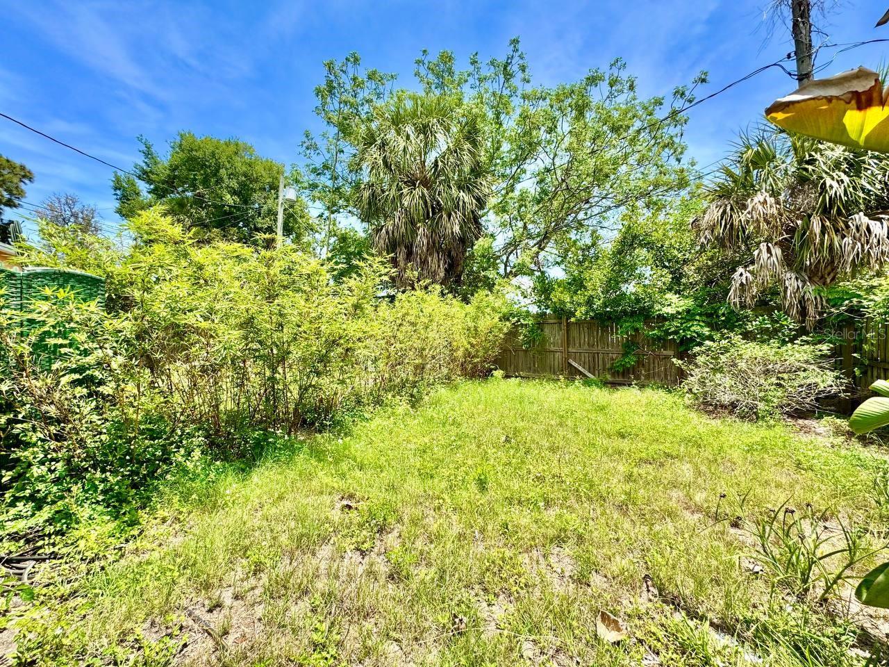 Image 24 of 25 For 533 Yelvington Avenue