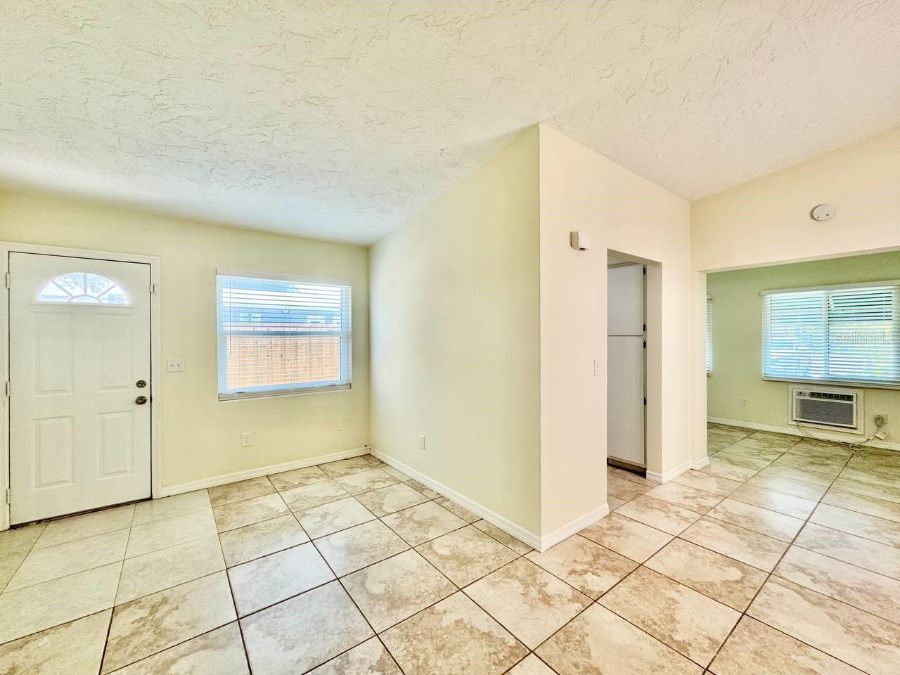 Image 7 of 25 For 533 Yelvington Avenue