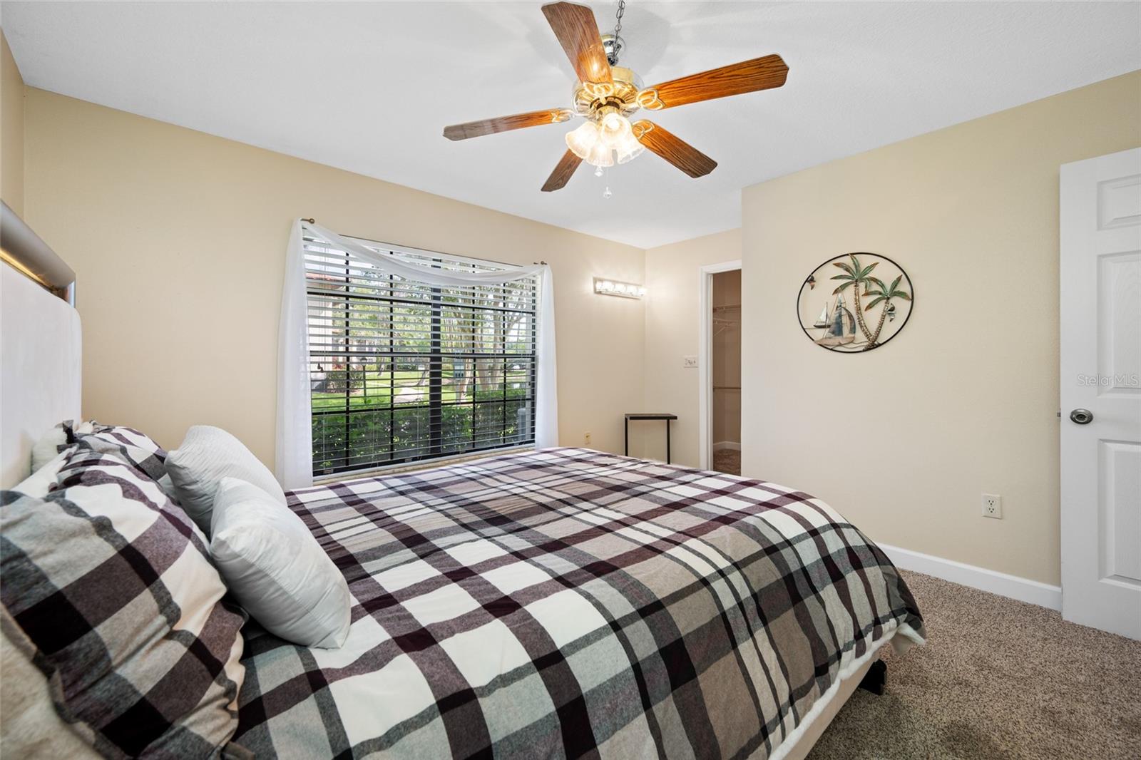 Image 18 of 39 For 3301 Crystal Court E D