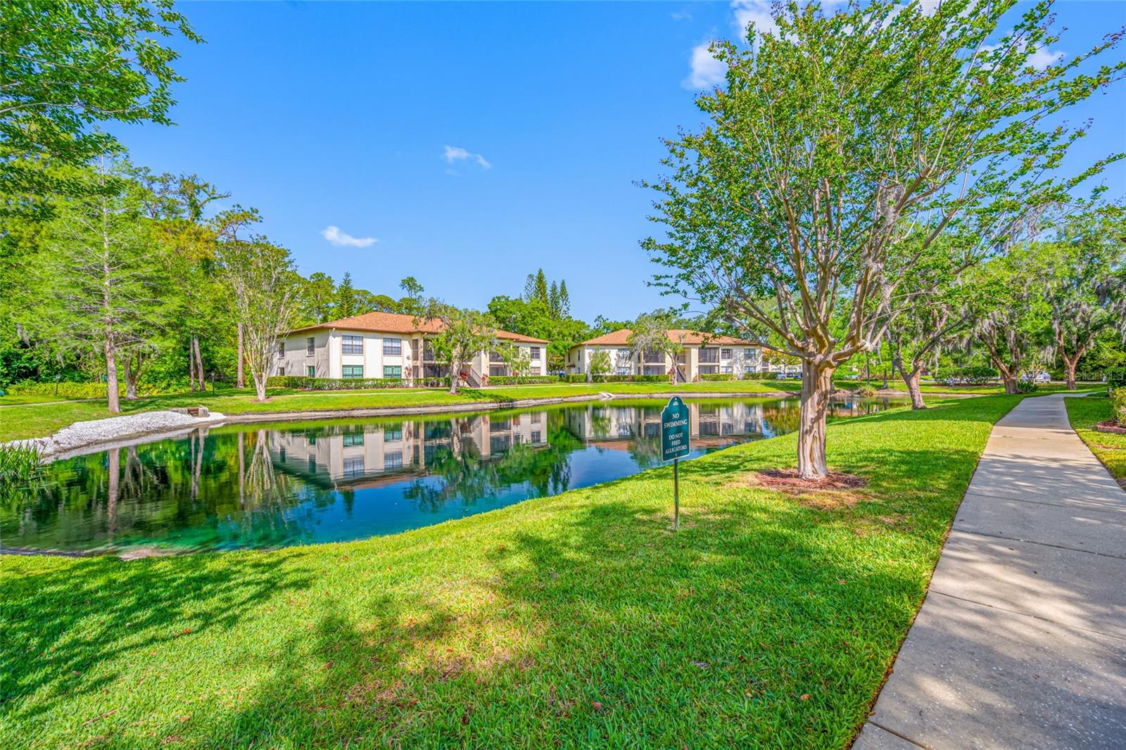 Image 27 of 39 For 3301 Crystal Court E D