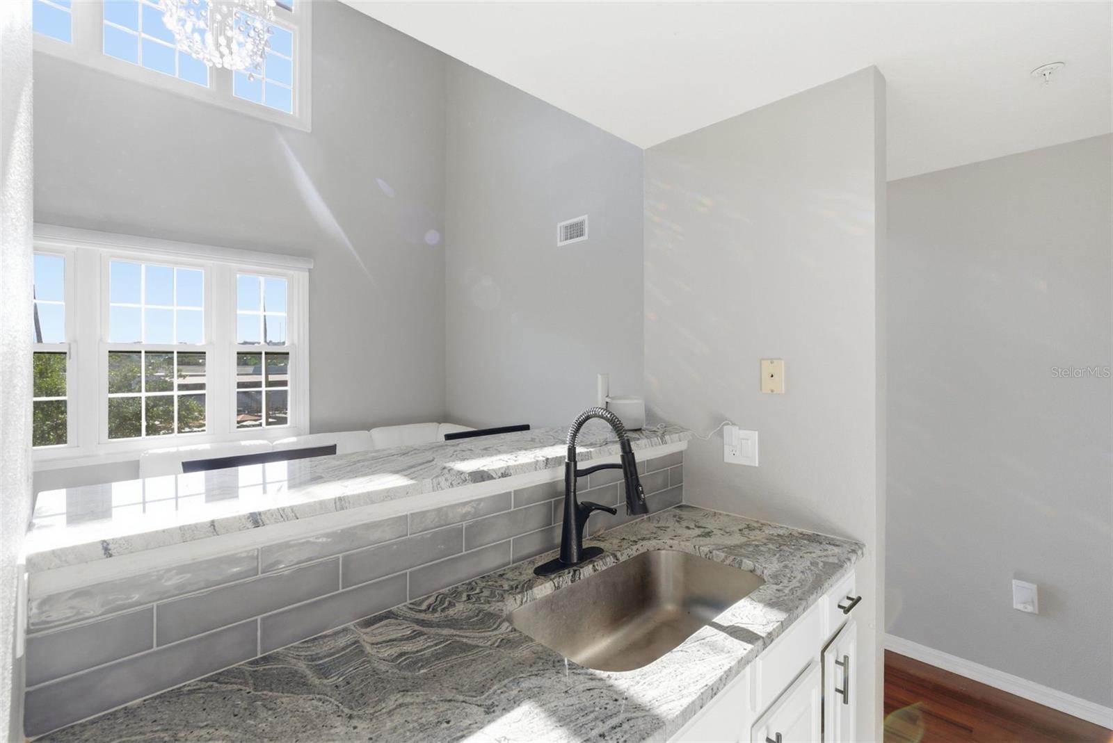 Image 16 of 37 For 501 Knights Run Avenue 1332