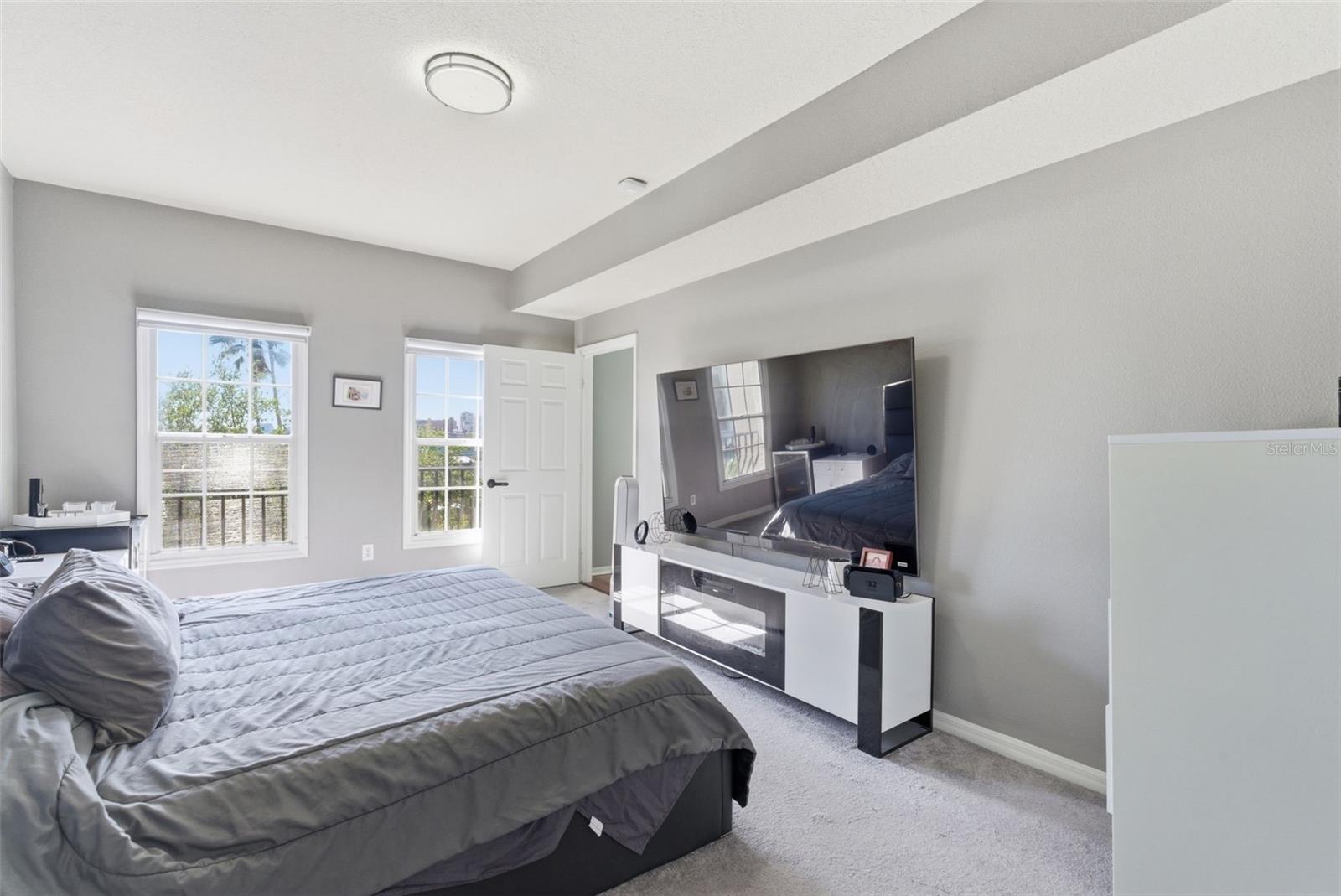 Image 18 of 37 For 501 Knights Run Avenue 1332