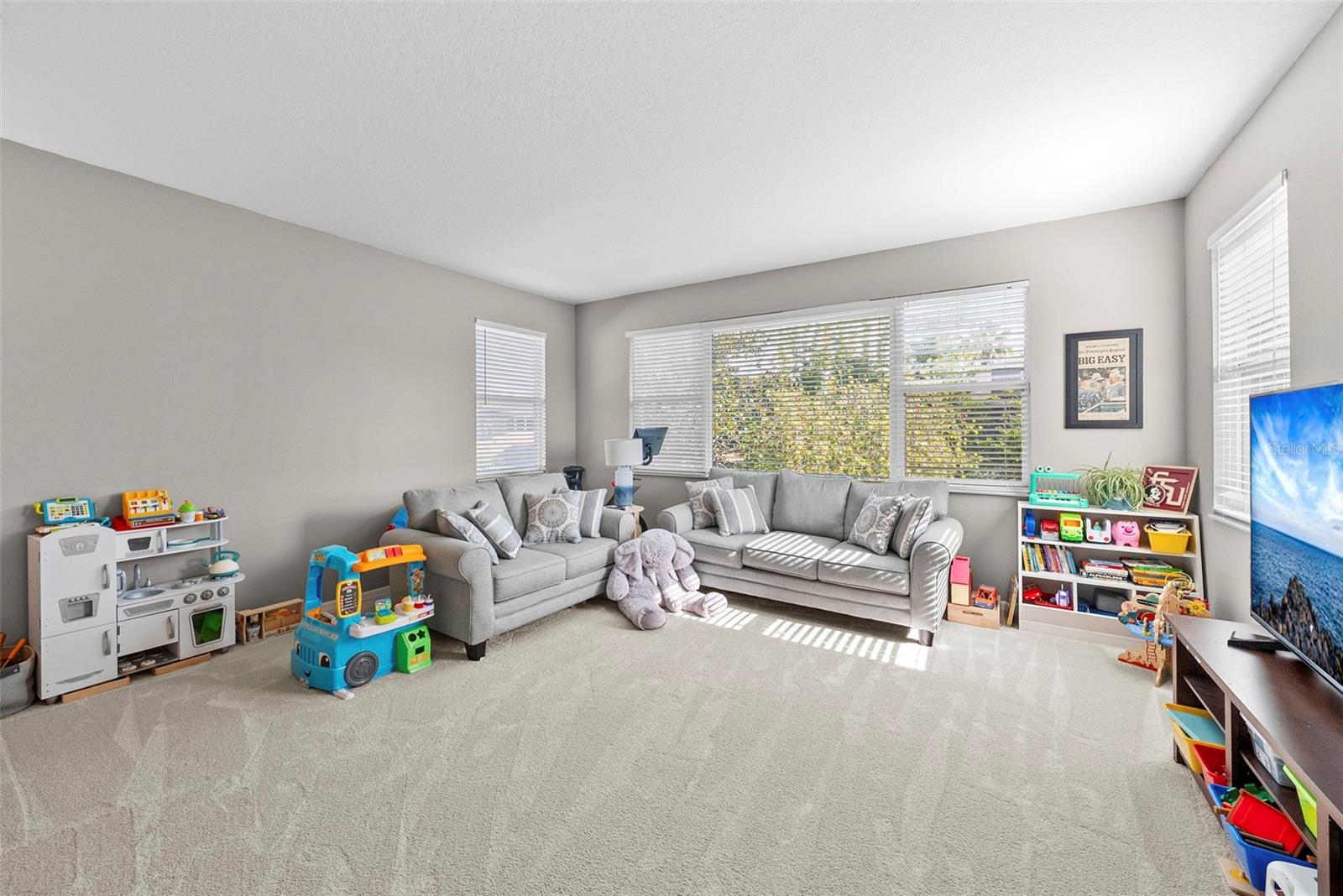 Image 11 of 56 For 519 Harbor Grove Circle