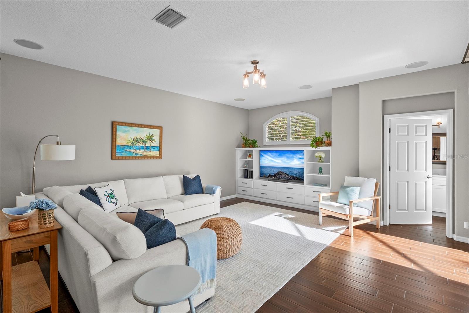 Image 31 of 56 For 519 Harbor Grove Circle
