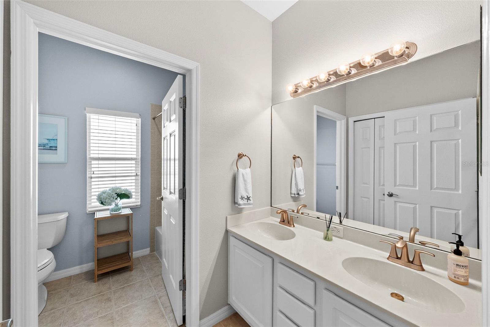 Image 40 of 56 For 519 Harbor Grove Circle