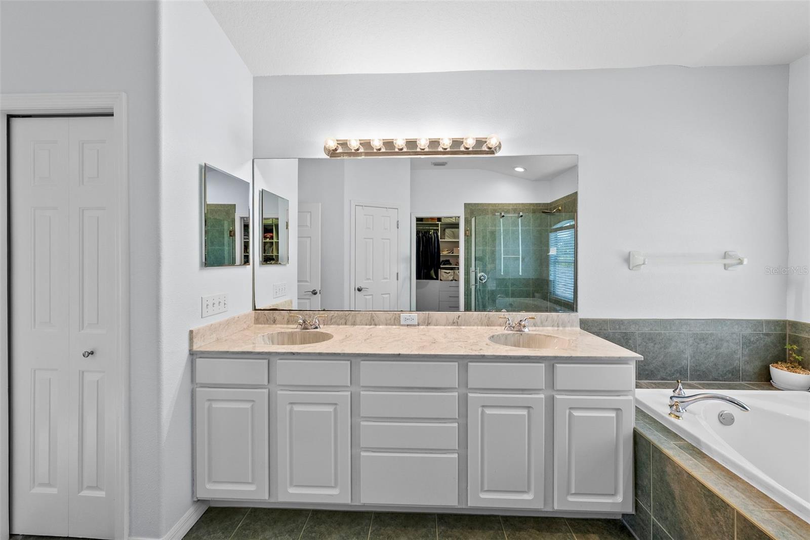 Image 49 of 56 For 519 Harbor Grove Circle