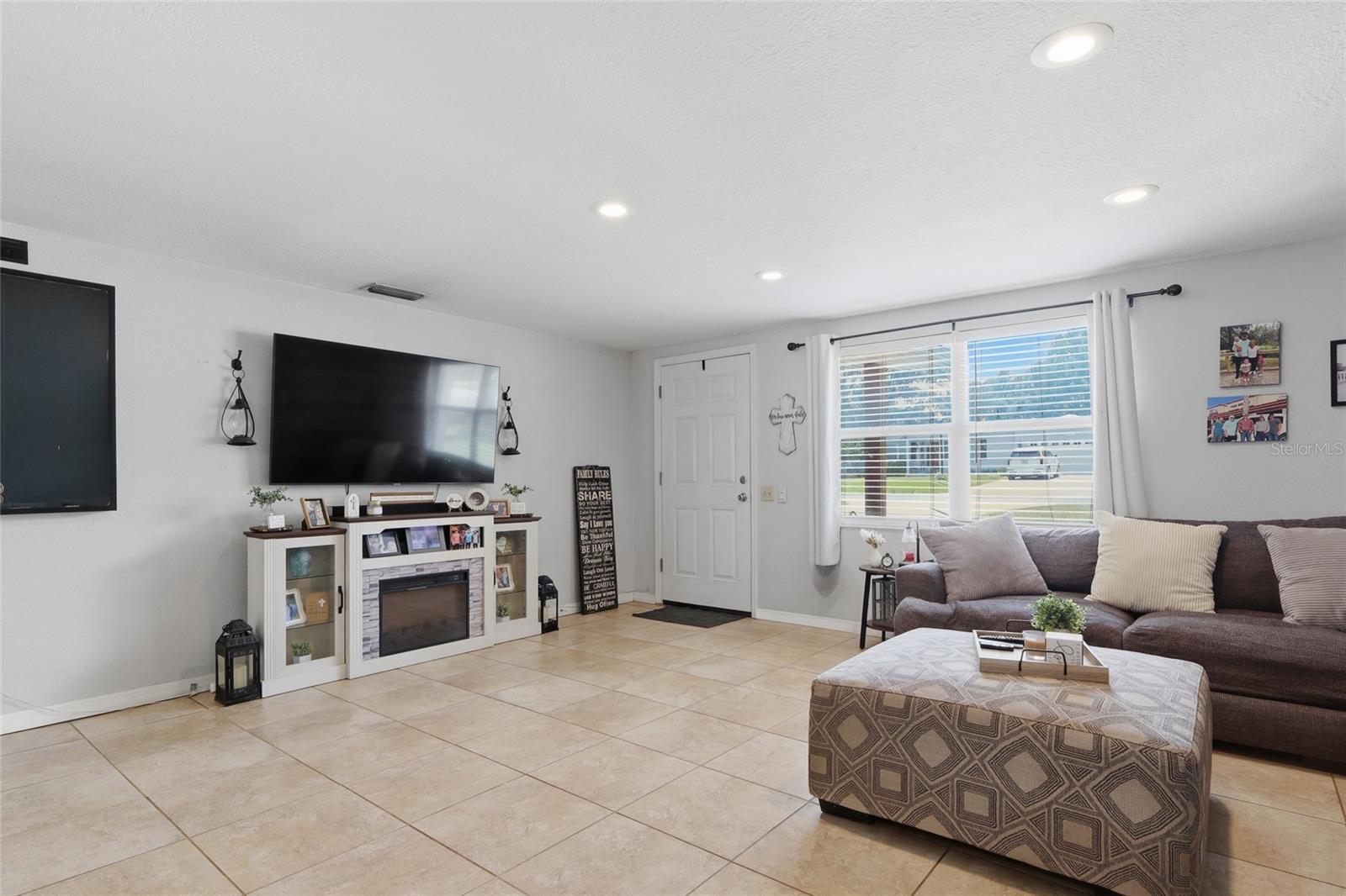 Image 4 of 29 For 37325 Vero Lane