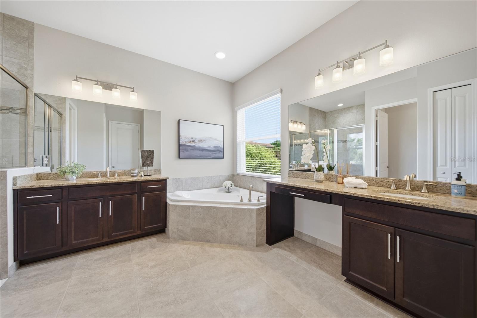 Image 31 of 90 For 30567 Chesapeake Bay Drive