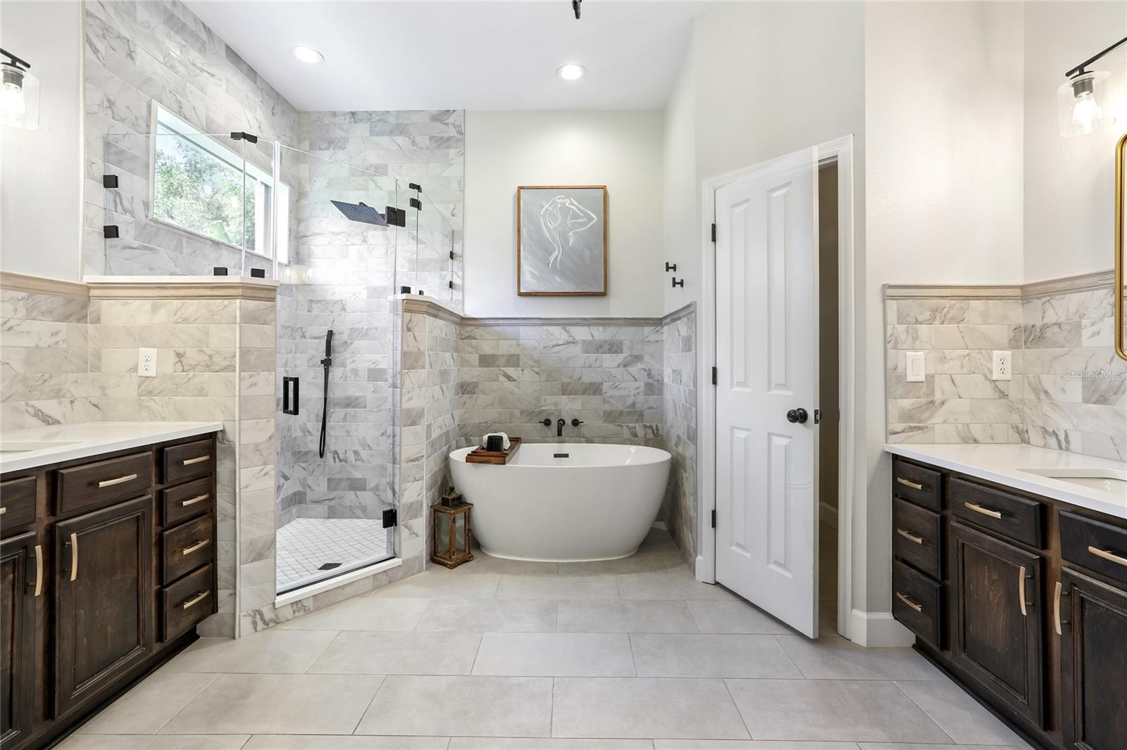 Image 16 of 48 For 6004 Merlinwood Drive