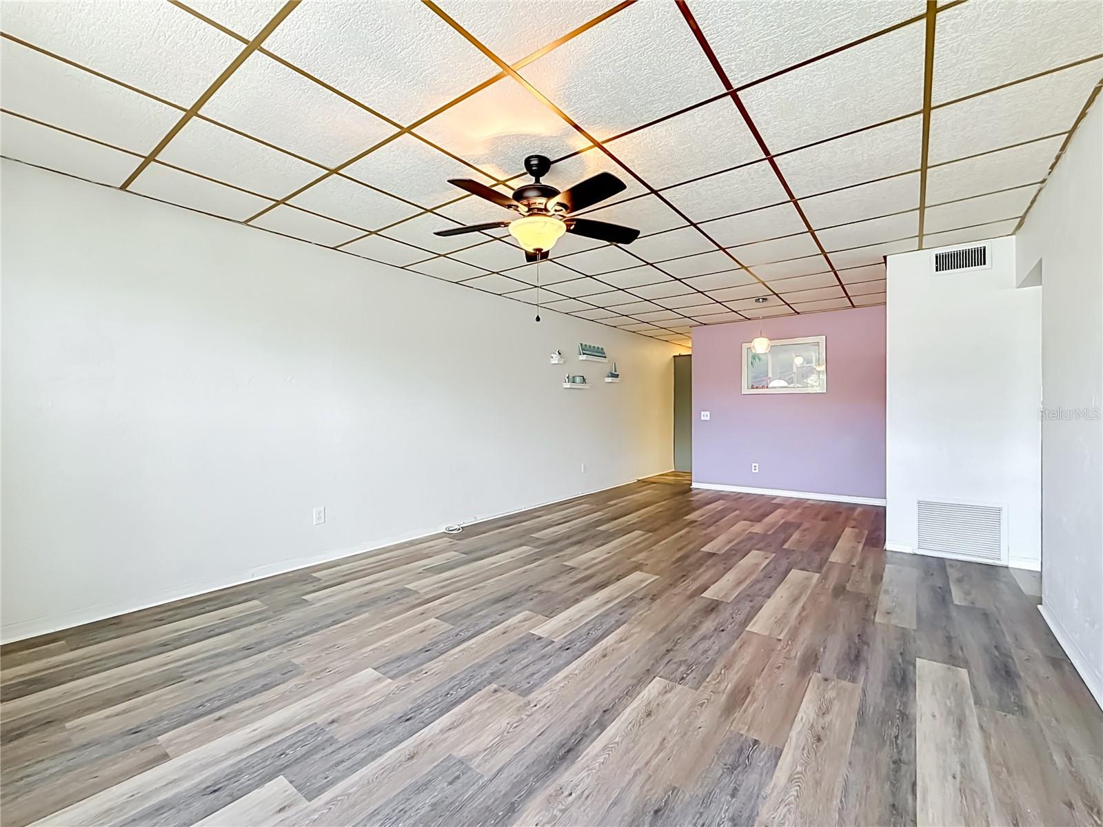 Image 13 of 44 For 5860 43rd Terrace N 1513