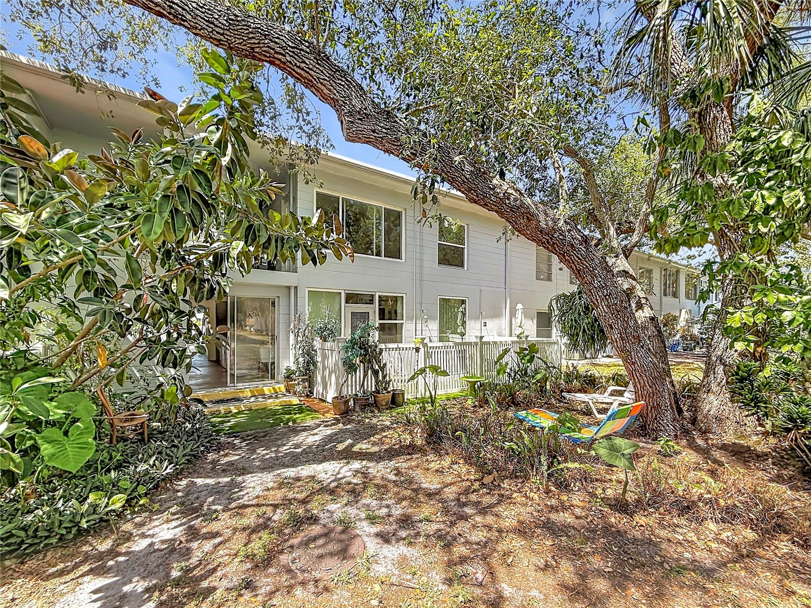 Image 38 of 44 For 5860 43rd Terrace N 1513