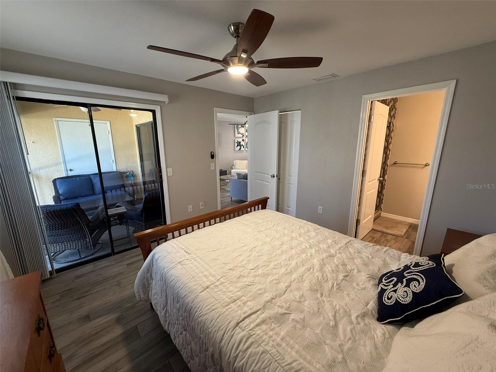 Image 37 of 88 For 3001 58th Avenue S 610