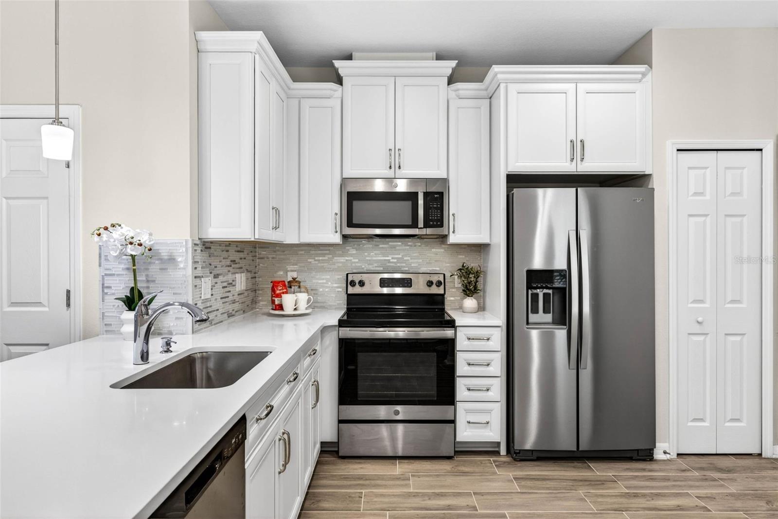 Image 5 of 49 For 2464 Stapleford Place