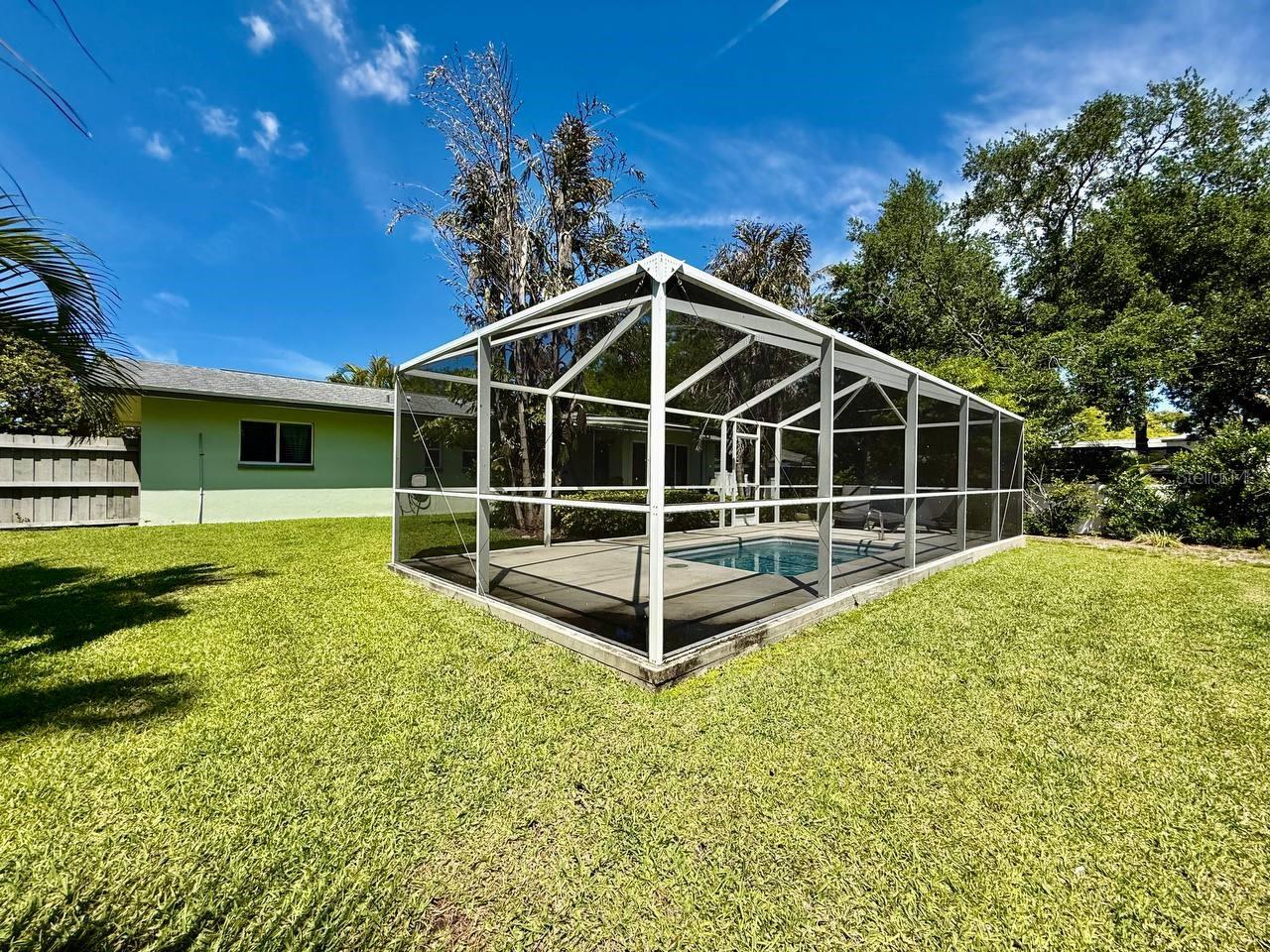 Image 33 of 38 For 2233 Snead Avenue