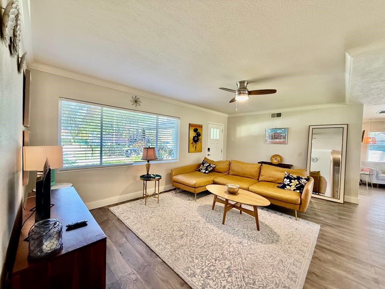 Image 6 of 38 For 2233 Snead Avenue