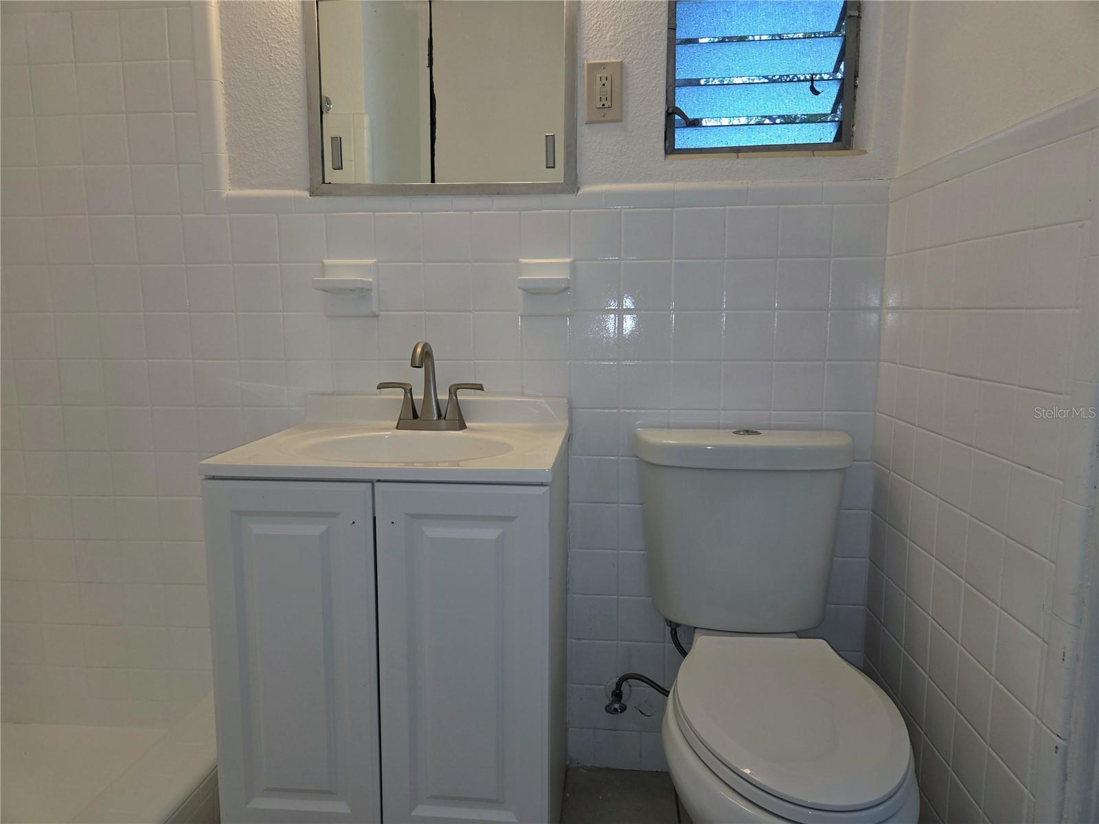 Image 17 of 25 For 6931 Hibiscus Avenue S 3c