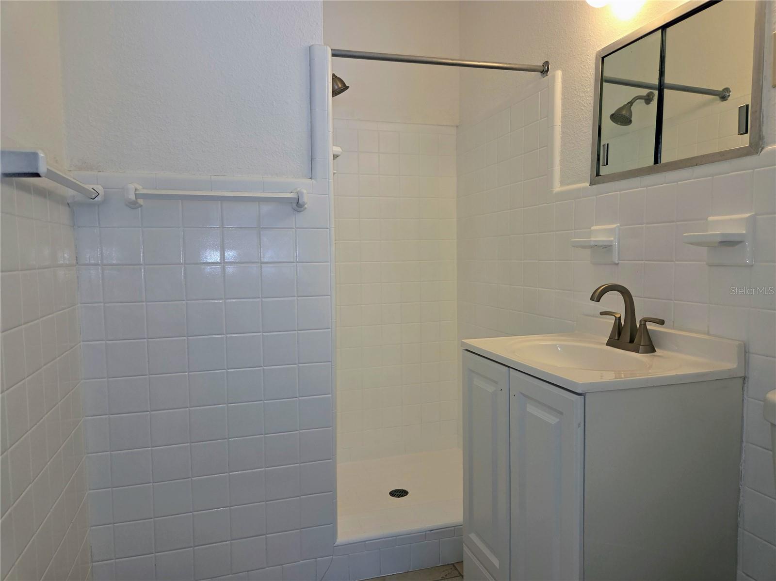 Image 19 of 25 For 6931 Hibiscus Avenue S 3c
