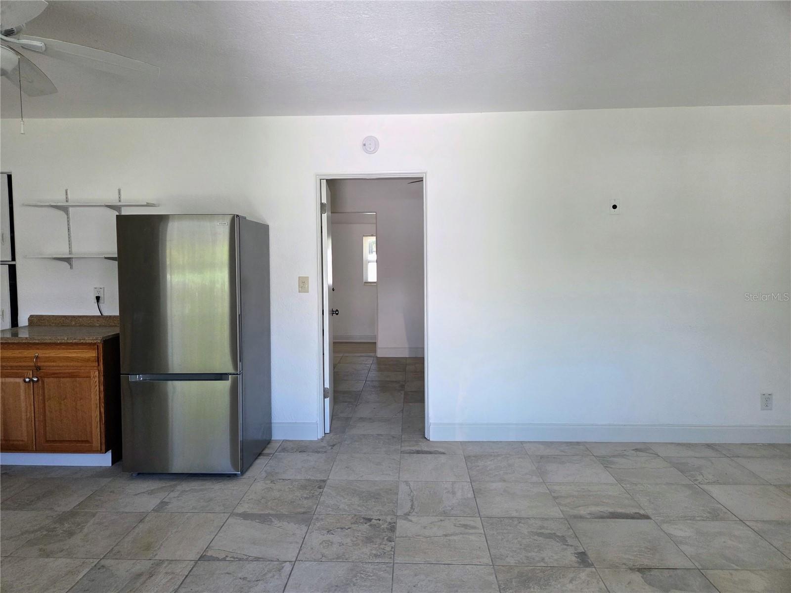 Image 2 of 25 For 6931 Hibiscus Avenue S 3c