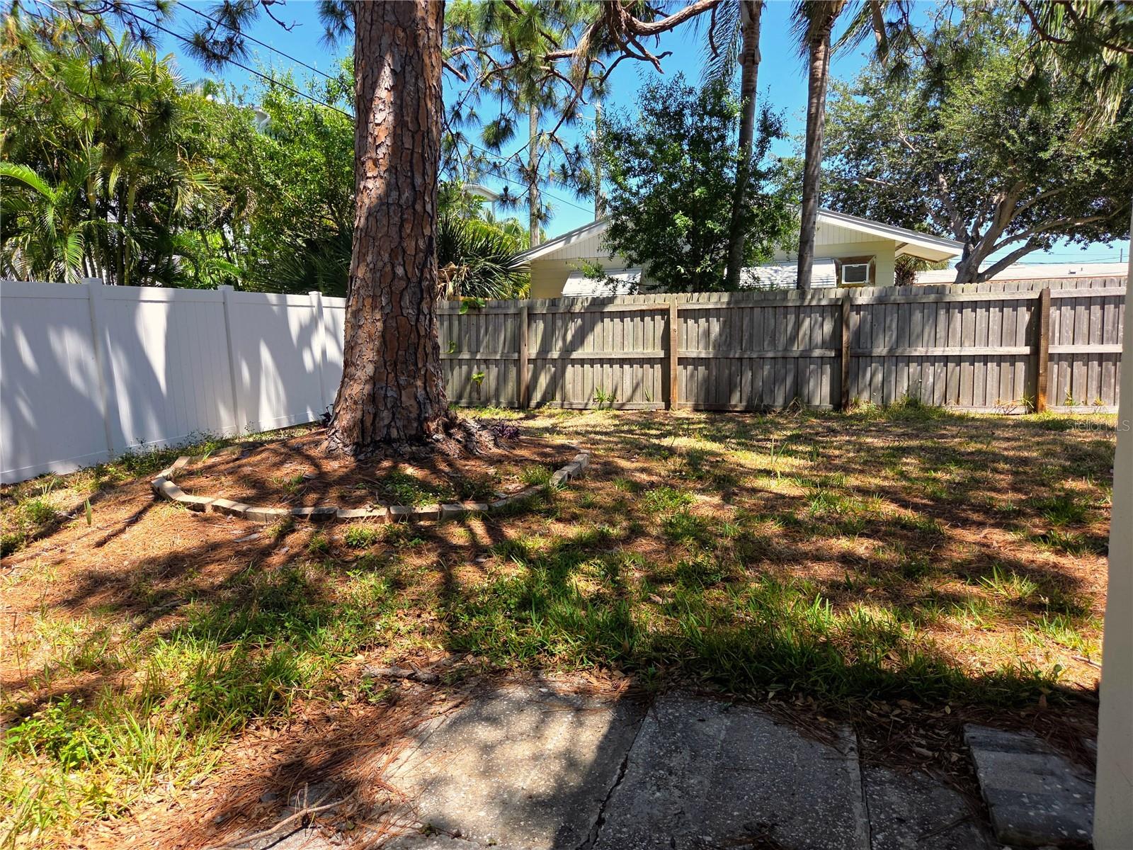 Image 20 of 25 For 6931 Hibiscus Avenue S 3c