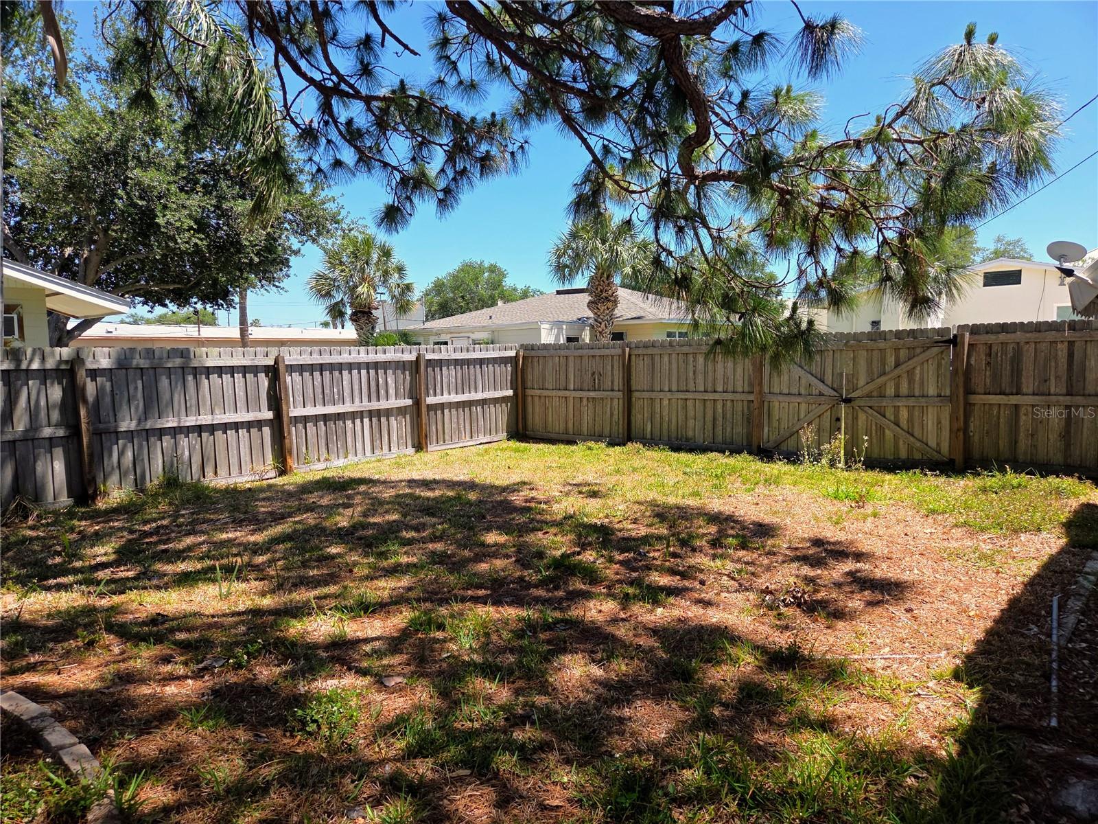 Image 21 of 25 For 6931 Hibiscus Avenue S 3c