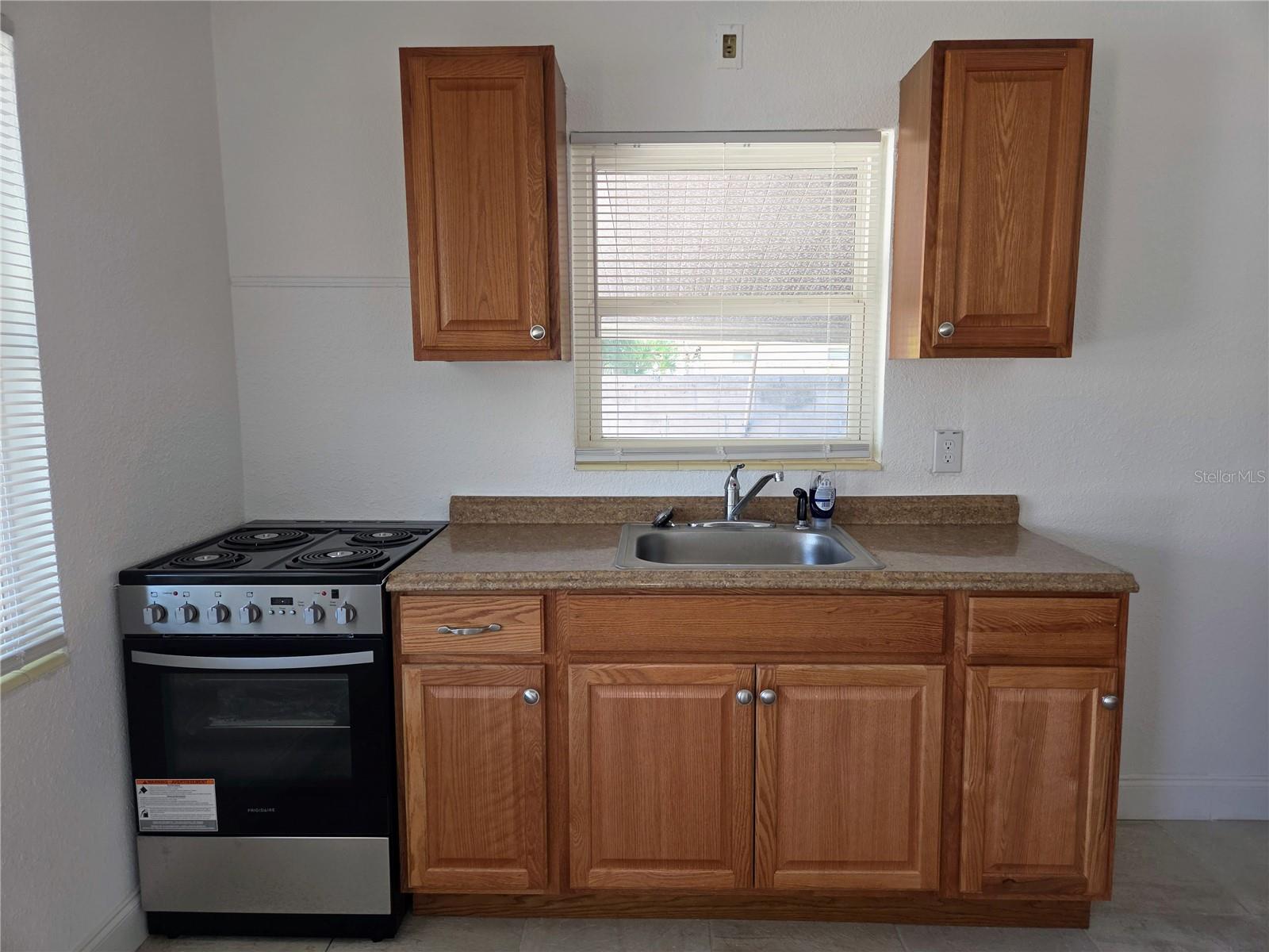 Image 6 of 25 For 6931 Hibiscus Avenue S 3c