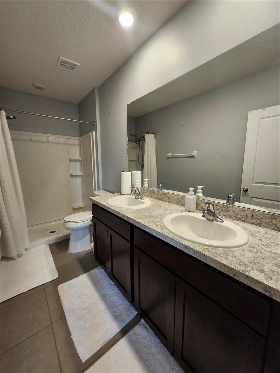 Image 21 of 42 For 3247 Pleasant Willow Court