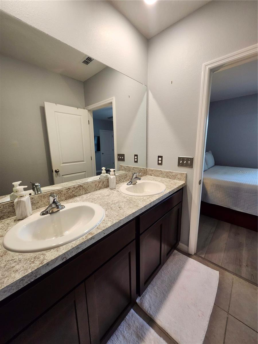 Image 22 of 42 For 3247 Pleasant Willow Court