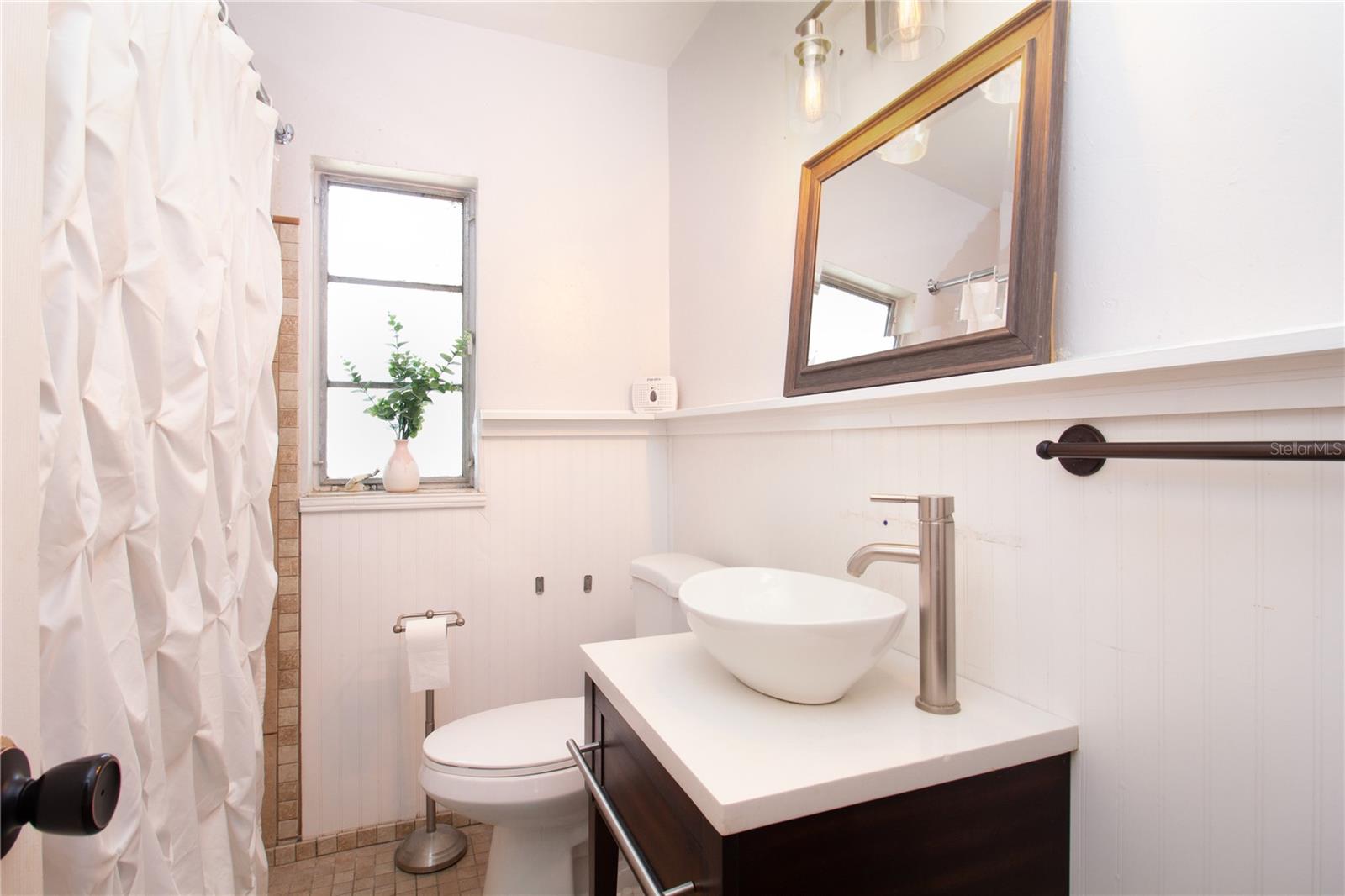 Image 18 of 28 For 2222 34th Avenue N
